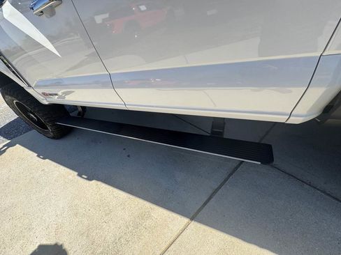 Used 2023 Ford F250 Limited w/ FX4 Off-Road Package image 25