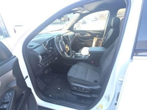 Certified 2023 Chevrolet Traverse LT image 3