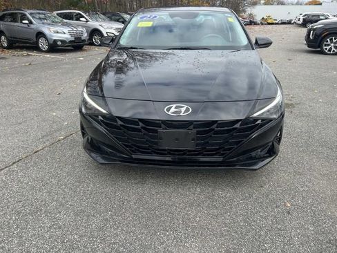 Used 2023 Hyundai Elantra SE w/ Cargo Package image 8
