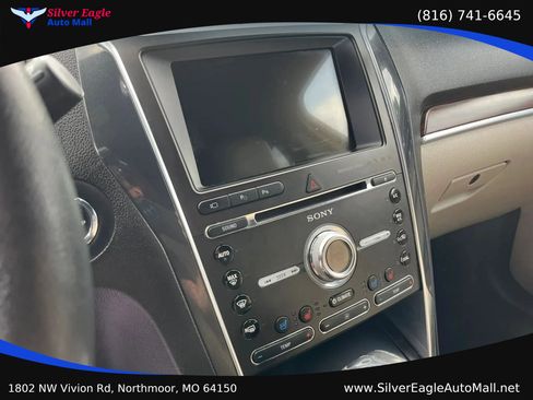Used 2018 Ford Explorer Limited w/ Equipment Group 301A AWD/4WD image 11