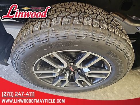 New 2026 GMC Sierra 1500 AT4 w/ AT4 Premium Package image 8