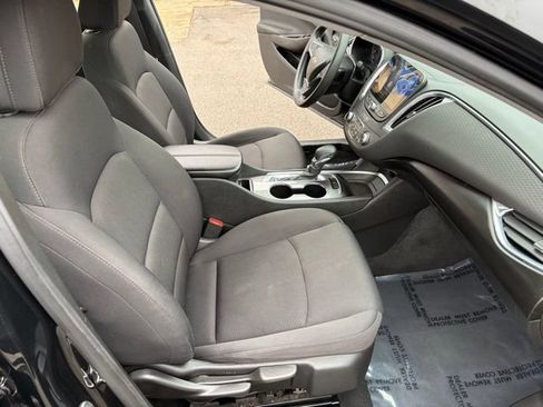 Used 2021 Chevrolet Malibu LT FWD image 35