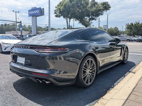 Used 2022 Porsche Panamera RWD image 6