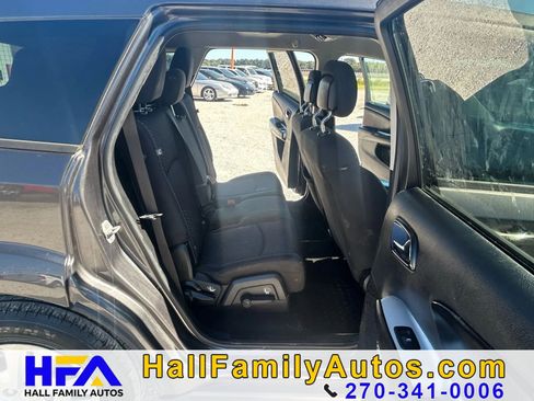 Used 2016 Dodge Journey SE w/ Flexible Seating Group FWD image 14