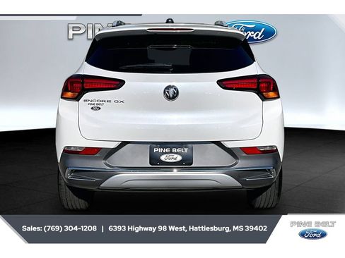 Used 2023 Buick Encore GX Essence w/ Experience Buick Package FWD image 4
