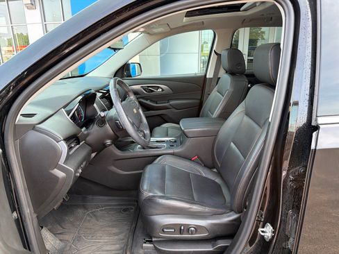 Used 2021 Chevrolet Traverse Premier w/ LPO, Floor Liner Package FWD image 9