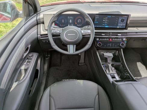 New 2025 Hyundai Tucson XRT image 13