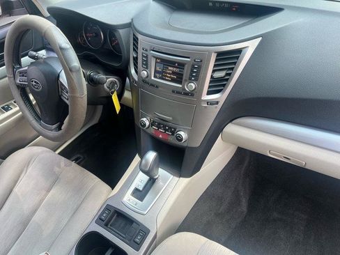 Used 2014 Subaru Outback 2.5i Premium AWD/4WD image 12