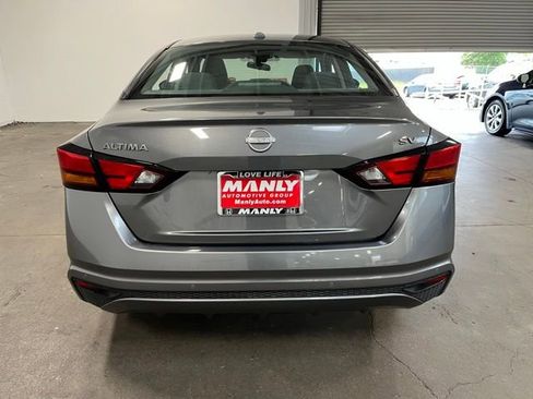 Used 2024 Nissan Altima 2.5 SV FWD image 4