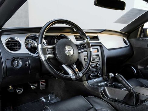 Used 2013 Ford Mustang GT Premium w/ Comfort Pkg image 3