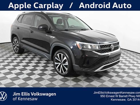 Certified 2023 Volkswagen Taos SE w/ Panoramic Sunroof Package FWD image 1