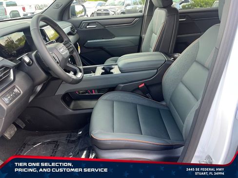 New 2026 GMC Acadia AT4 w/ Luxury Package AWD/4WD image 9
