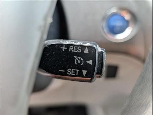 Used 2012 Toyota Prius Two FWD image 11