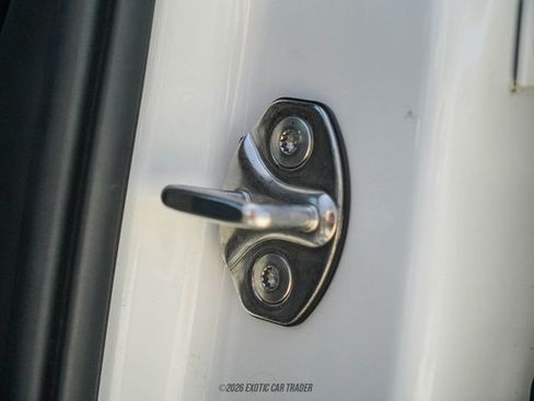 Used 2021 Bentley Bentayga image 27