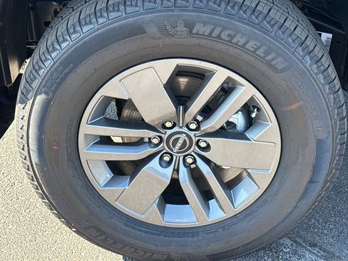 New 2026 Nissan Frontier SV w/ SV Convenience Package image 10