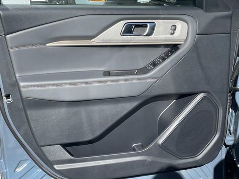 New 2026 Ford Explorer Active w/ Active Comfort Package image 18