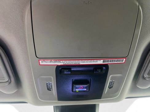 Used 2022 Toyota Camry SE w/ Convenience Package image 22