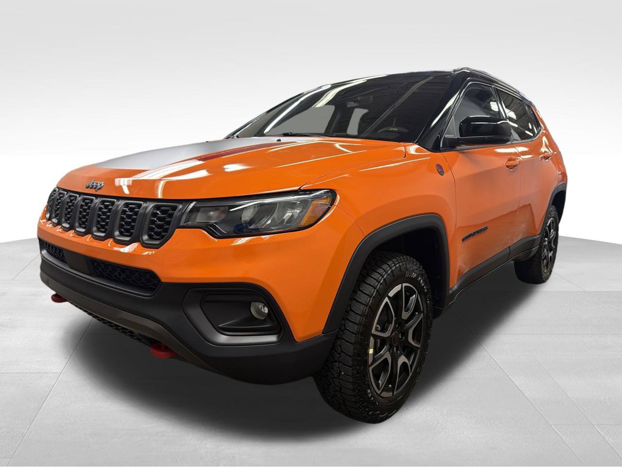 New 2026 Jeep Compass Trailhawk w/ Sun, Sound & Navigation Group AWD/4WD image 2