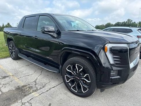 Used 2026 GMC Sierra EV Denali AWD/4WD image 6