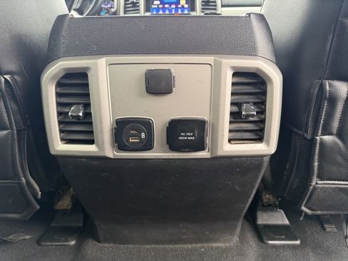 Used 2020 Ford F250 Lariat w/ Lariat Value Package image 33