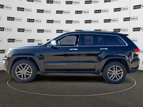 Used 2020 Jeep Grand Cherokee Limited RWD image 3