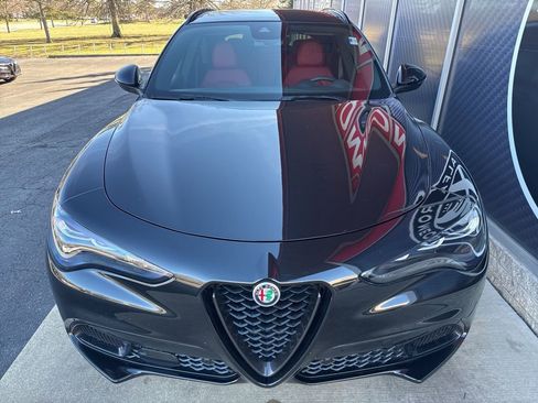 Used 2024 Alfa Romeo Stelvio Veloce image 8
