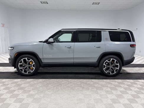 Used 2023 Rivian R1S Launch Edition AWD/4WD image 2