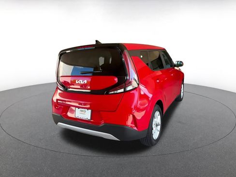 Used 2025 Kia Soul LX w/ LX Technology Package FWD image 15