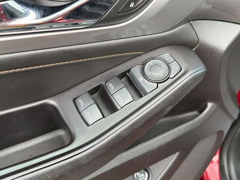 Used 2019 Chevrolet Traverse LT image 20