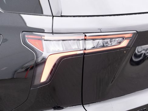 New 2026 Chevrolet Equinox RS w/ Safety and Technology Package AWD/4WD image 25