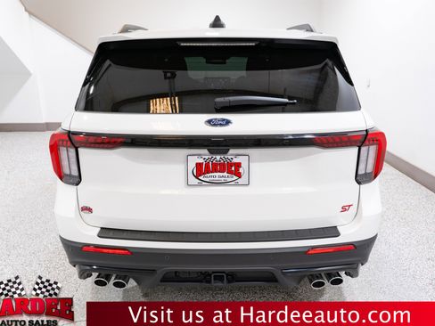 Used 2025 Ford Explorer ST AWD/4WD image 4