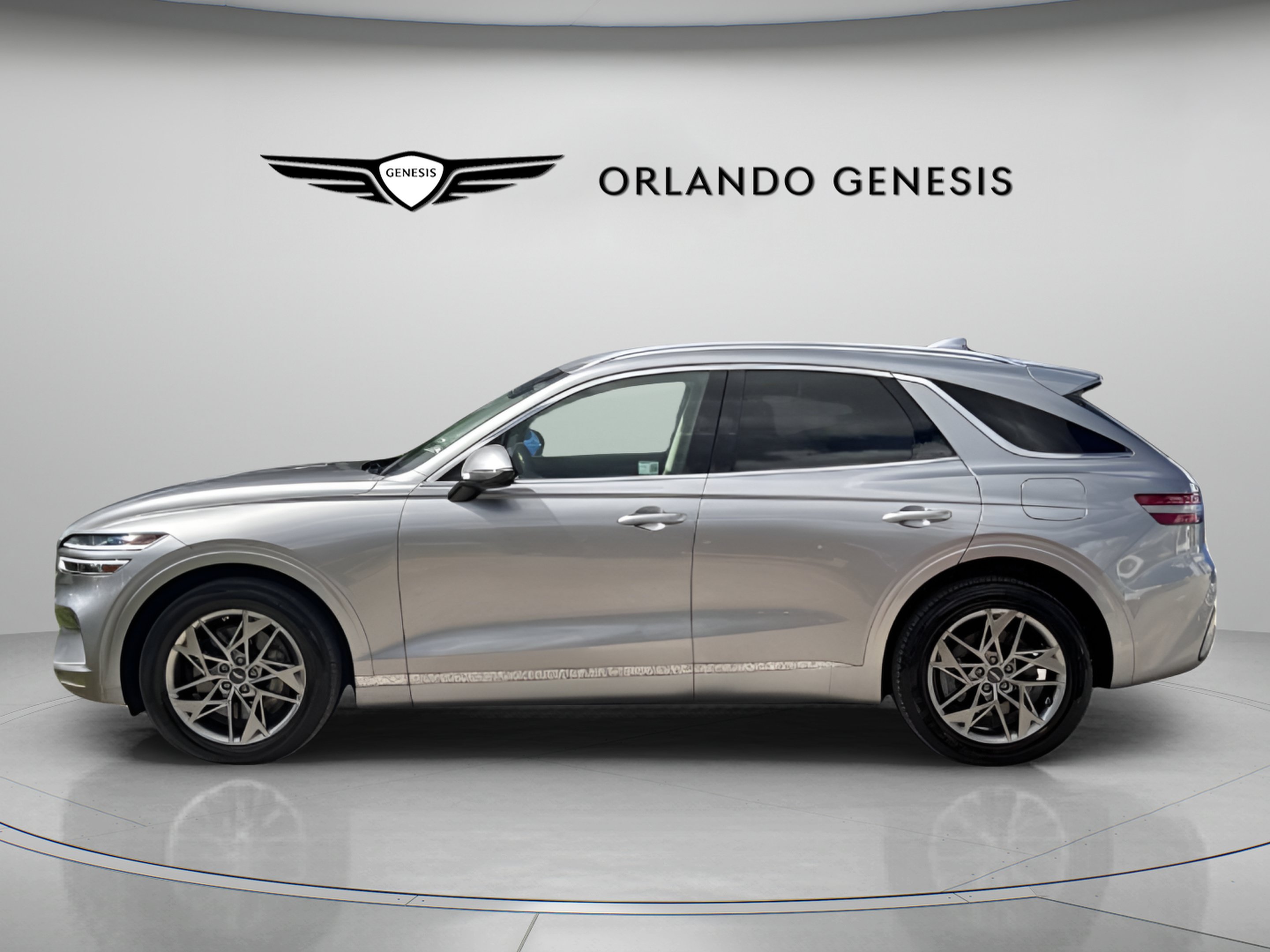 Used 2025 Genesis GV70 2.5T AWD/4WD image 4
