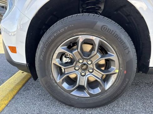 New 2026 Ford Maverick XLT image 9