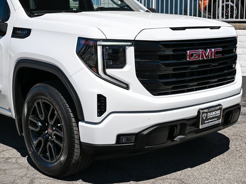 Used 2025 GMC Sierra 1500 Elevation w/ Preferred Package image 10