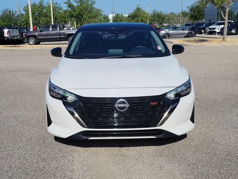Certified 2024 Nissan Sentra SR FWD image 3