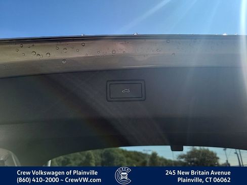 New 2025 Volkswagen Tiguan SE image 37