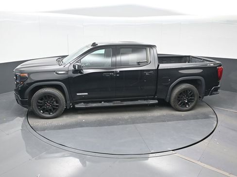 Used 2022 GMC Sierra 1500 Elevation w/ Elevation Premium Package image 18