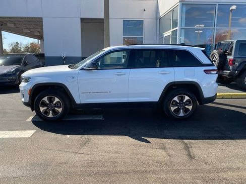 Used 2022 Jeep Grand Cherokee Limited 4xe w/ Luxury Tech Group II image 6