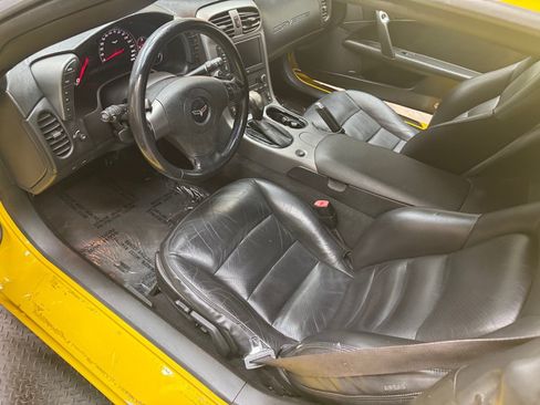 Used 2007 Chevrolet Corvette Coupe w/ Preferred Equipment Group RWD image 25