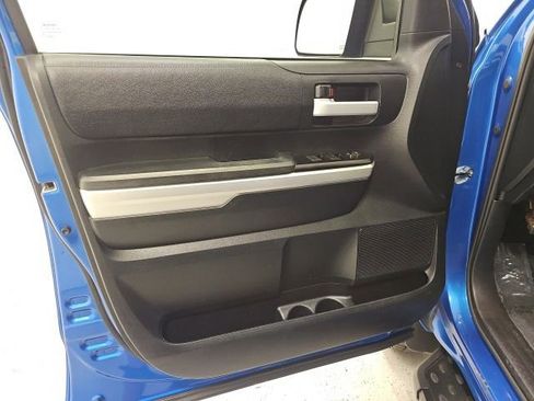 Used 2017 Toyota Tundra SR5 AWD/4WD image 11