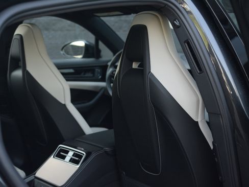 Certified 2024 Porsche Panamera image 36