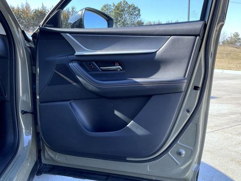 Certified 2025 MAZDA CX-70 Plug-In Hybrid w/ Premium Pkg AWD/4WD image 17