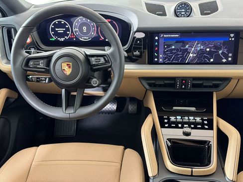 New 2026 Porsche Cayenne Coupe AWD/4WD image 25