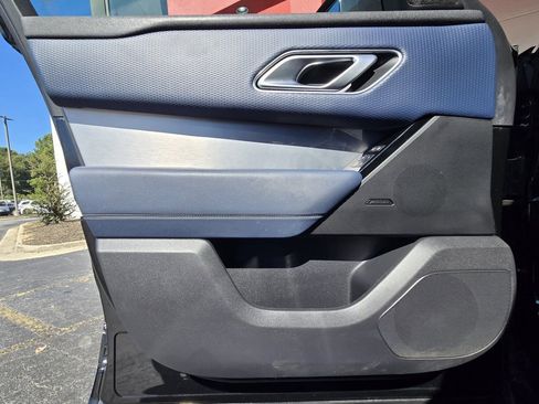 Used 2022 Land Rover Range Rover Velar R-Dynamic S image 13