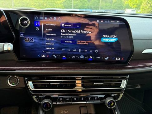 Used 2026 Chevrolet Traverse Z71 w/ Enhanced Driving Package AWD/4WD image 19