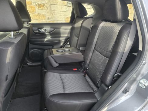 Used 2018 Nissan Rogue S w/ S Value Package image 7