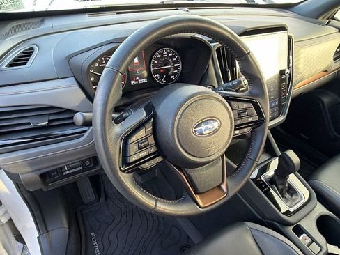 Used 2025 Subaru Forester Sport image 32