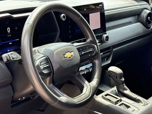 Used 2023 Chevrolet Colorado W/T RWD image 17