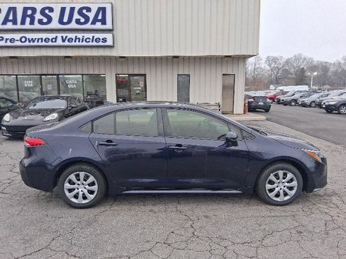 Used 2022 Toyota Corolla LE image 9