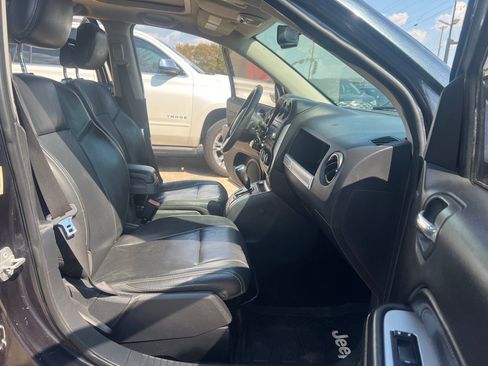 Used 2015 Jeep Compass High Altitude FWD image 15